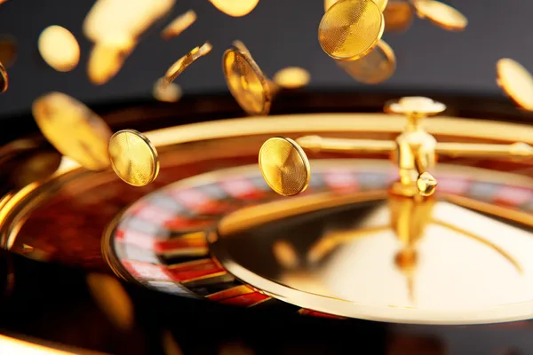 Một cô gái mỉm cười bên cạnh các máy slot sáng rực với biểu tượng may mắn, thể hiện danh mục slot nổi bật của ZBET BET.